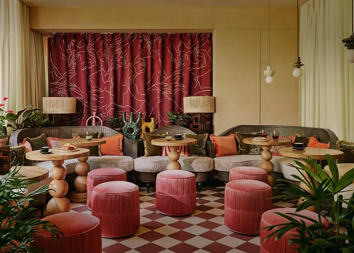 Ember Locke KensingtonHotel Londra